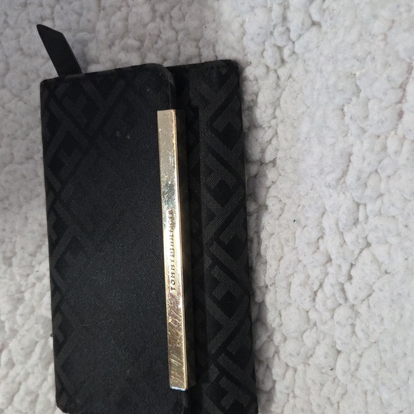 TOMMY HILFIGER WALLET - Picture 1 of 7